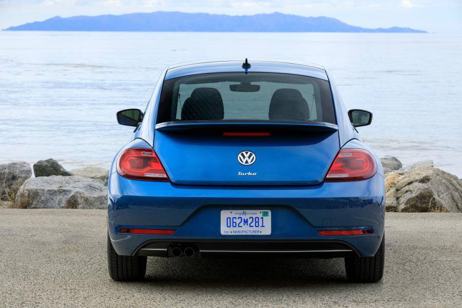  Volkswagen Beetle Turbo 2016 года  (NA) (фото 6 из 12)